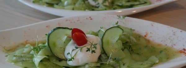 Salată de castraveți