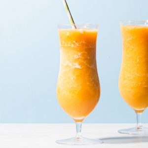 Cocktail cu portocale si piersici