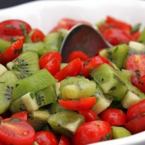 Salata de kiwi si rosii