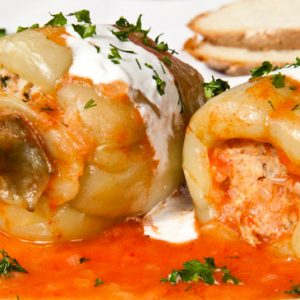 Ardei-umpluti-cu-carne si smantana