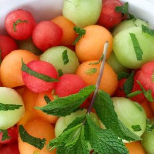 Salata de pepene cu lichior de menta