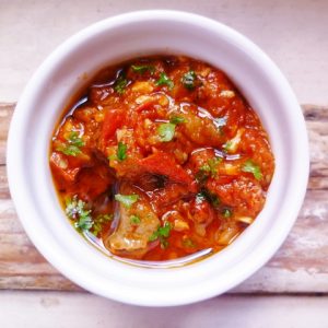 Salata marocana de ardei si rosii