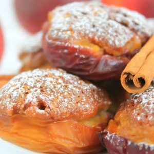Prune cu biscuiti amaretto