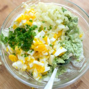 Avocado cu oua