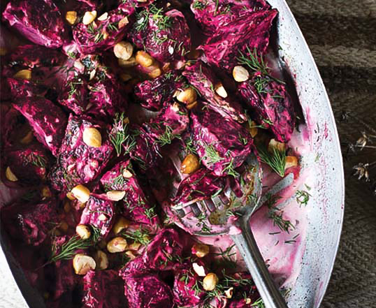 Salata de sfecla rosie cu carne fiarta