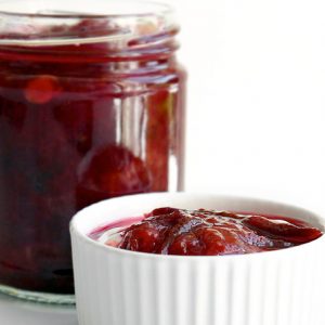 Compot de prune cu migdale