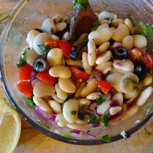 Salata de fasole cu masline