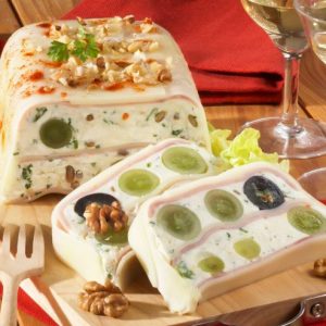 Terina cu branza si struguri pentru mese festive