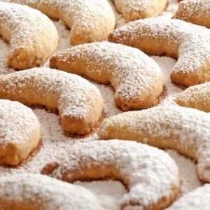 Biscuiti vanilati semiluna