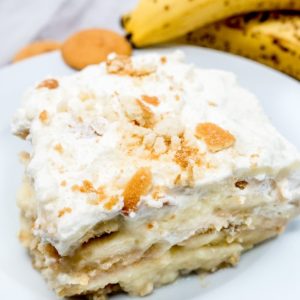 Budinca de banane cu foi de napolitana