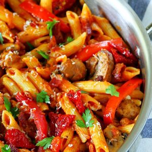 Paste pene cu ardei rosii ciuperci